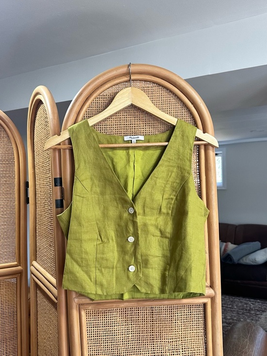 Madewell Tops - Madewell Olive Green Linen-Blend Button Front Vest